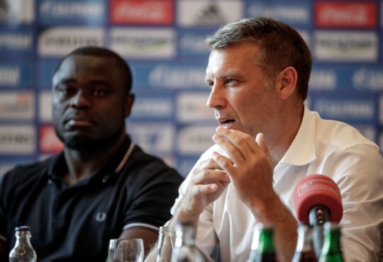 Peter Knäbel und Gerald Asamoah