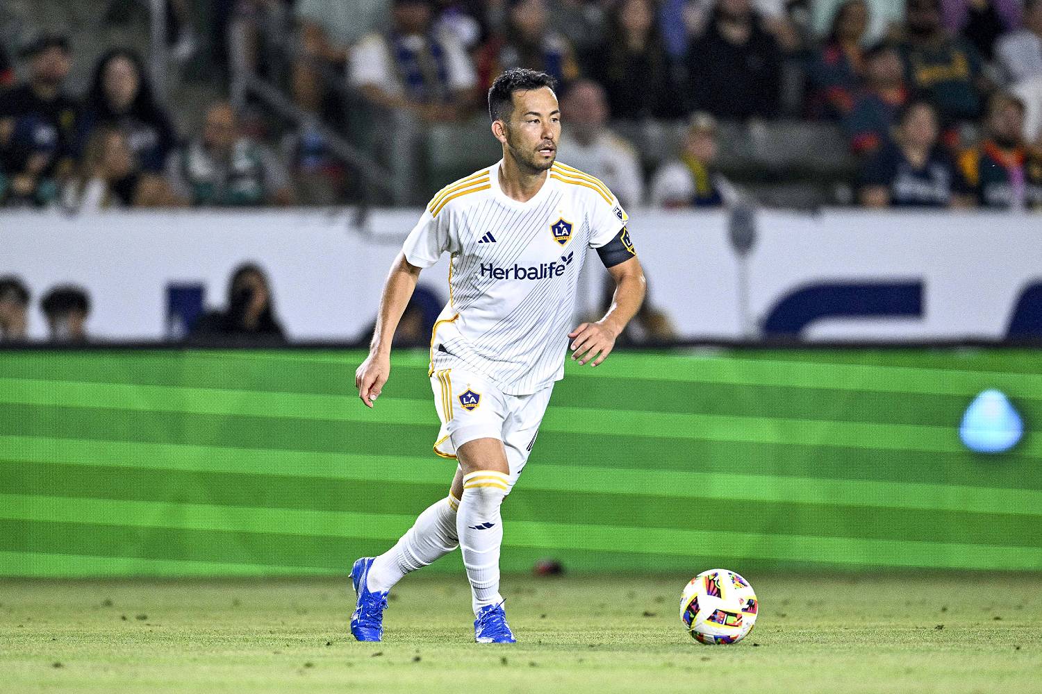 Ex-Schalker Yoshida vor Titelgewinn in den USA – Mit LA Galaxy im MLS ...