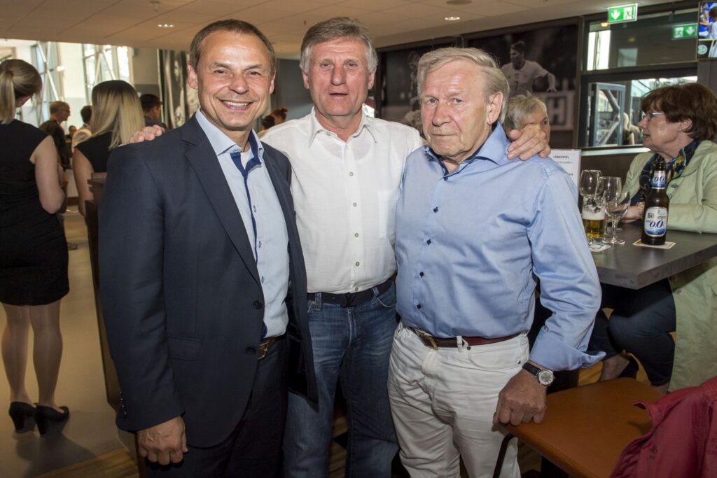 Olaf Thon, Klaus Fichtel und Diethelm Ferner beim Länderspiel Deutschland - Ungarn in der Veltins-Arena.