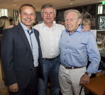 Olaf Thon, Klaus Fichtel und Diethelm Ferner beim Länderspiel Deutschland - Ungarn in der Veltins-Arena.