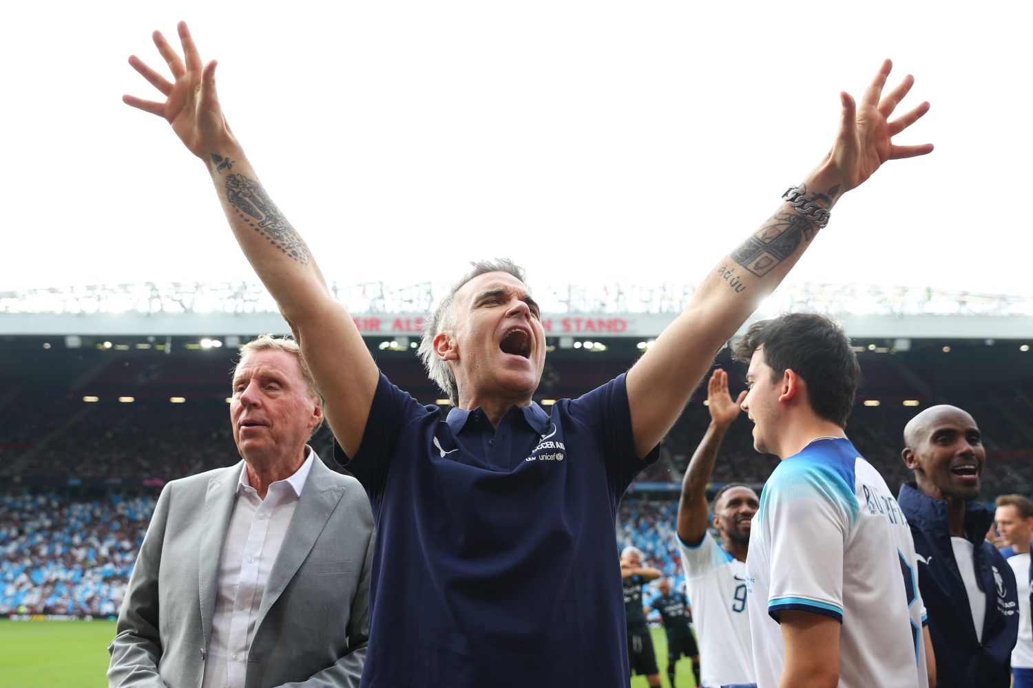 Robbie Williams 2025 auf Schalke Nächster Topstar gibt Konzert in