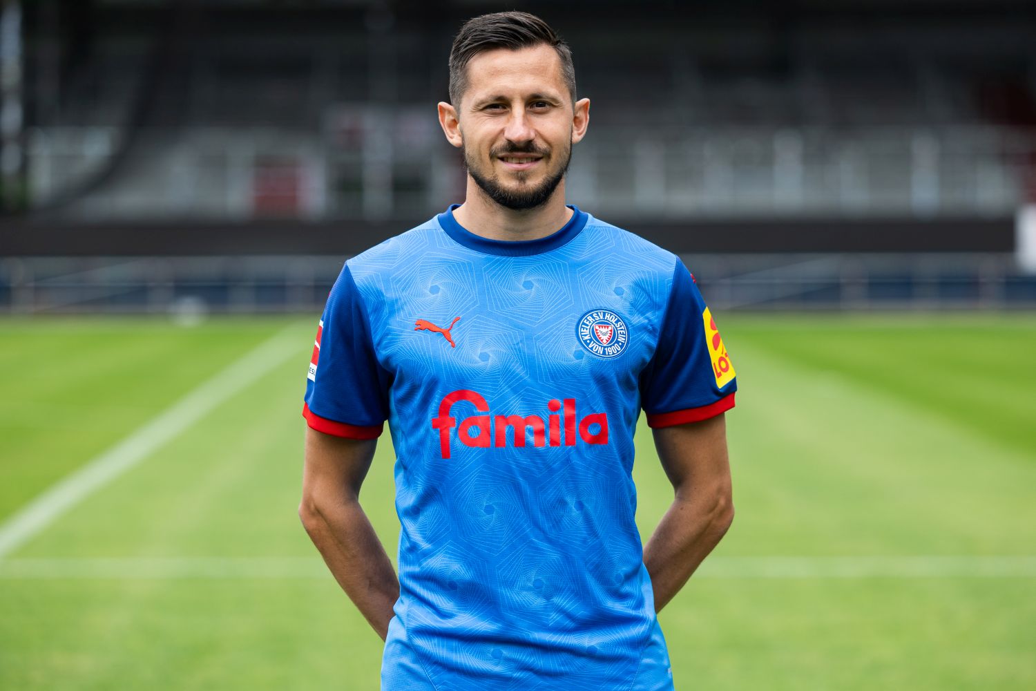 Steven Skrzybski im Trikot von Holstein Kiel