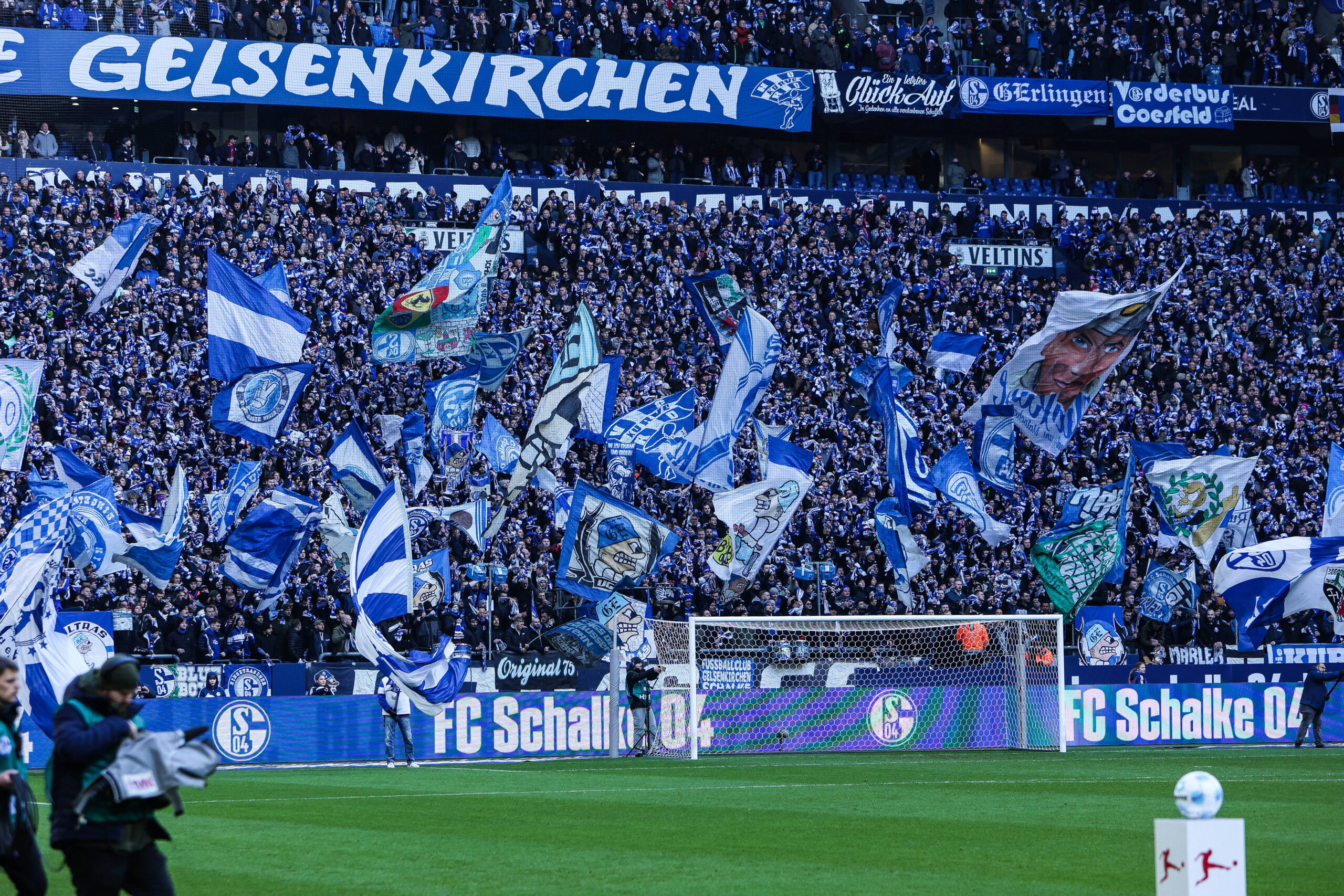 VELTINS-Arena Fans