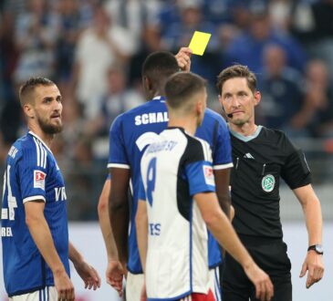 Ibrahima Cisse sieht Gelbe Karte von Matthias Jöllenbeck