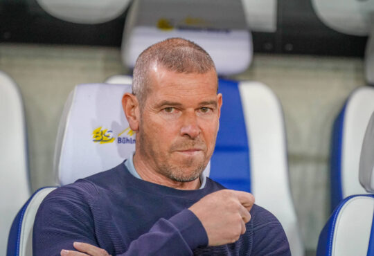 Schweiz, Fussball Credit Suisse Super League 2024/2025, 30. Spieltag - FC Luzern vs. FC St. Gallen 1879 - Swissporarena Luzern: Mario Frick Cheftrainer, FC Luzern *** Switzerland, Football Credit Suisse Super League 2024 2025, Matchday 30 FC Luzern vs FC St Gallen 1879 Swissporarena Luzern Mario Frick Head Coach, FC Luzern Copyright: xJOERANxSTEINSIEKx