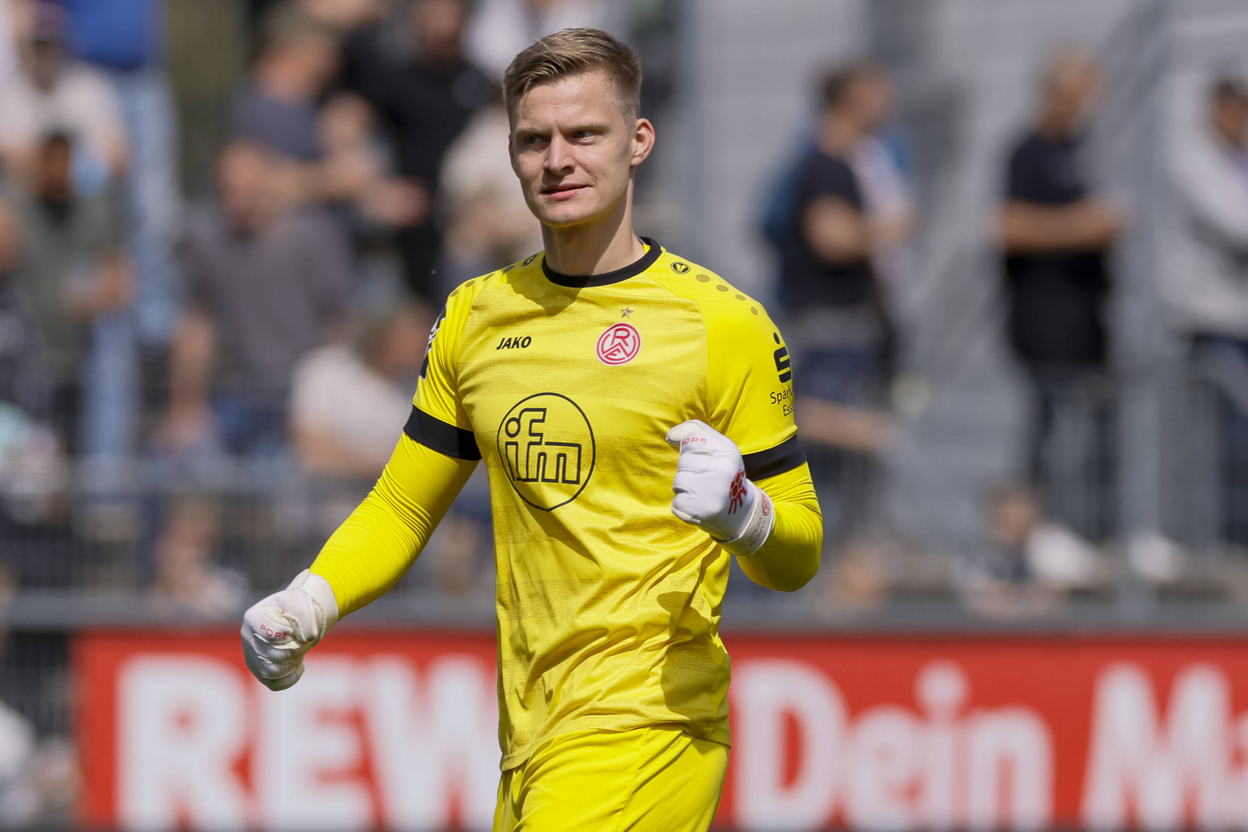 Ger-chte-um-Jakob-Golz-Holt-Schalke-einen-Keeper-aus-der-3-Liga-