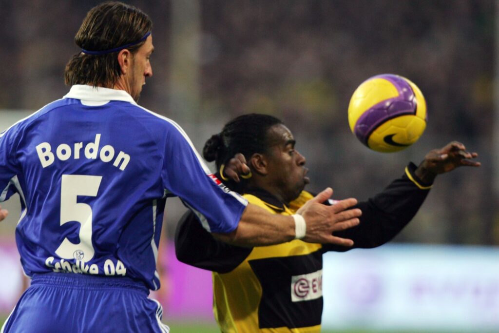 Marcelo Bordon im Revierderby gegen Borussia Dortmund.