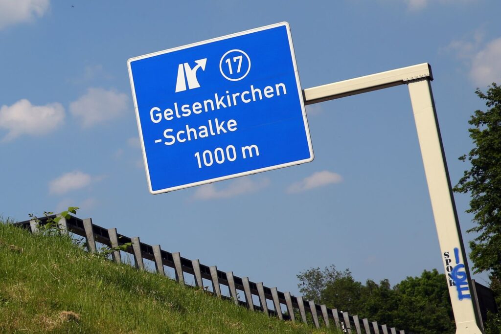 Autobahn Abfahrt Gelsenkirchen Schalke