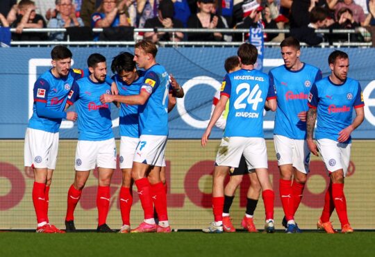 Holstein Kiel und Steven Skrzybski