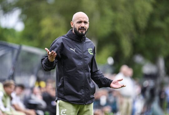 Cercle s head coach Onur Cinel pictured during a friendly soccer game between Dutch team FC Utrecht and Belgian team Cercle Brugge, Saturday 05 July 2025 Utrecht, Netherlands, in preparation of the upcoming 2025-2026 season. TOM GOYVAERTS TomxGoyvaerts PUBLICATIONxNOTxINxBELxFRAxNEDxLUX x128484820x