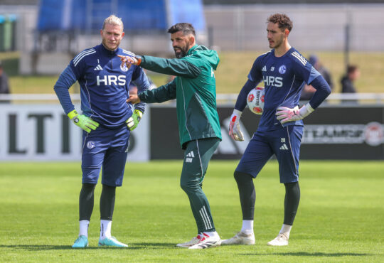Loris Karius, Miron Muslic und Justin Heekeren