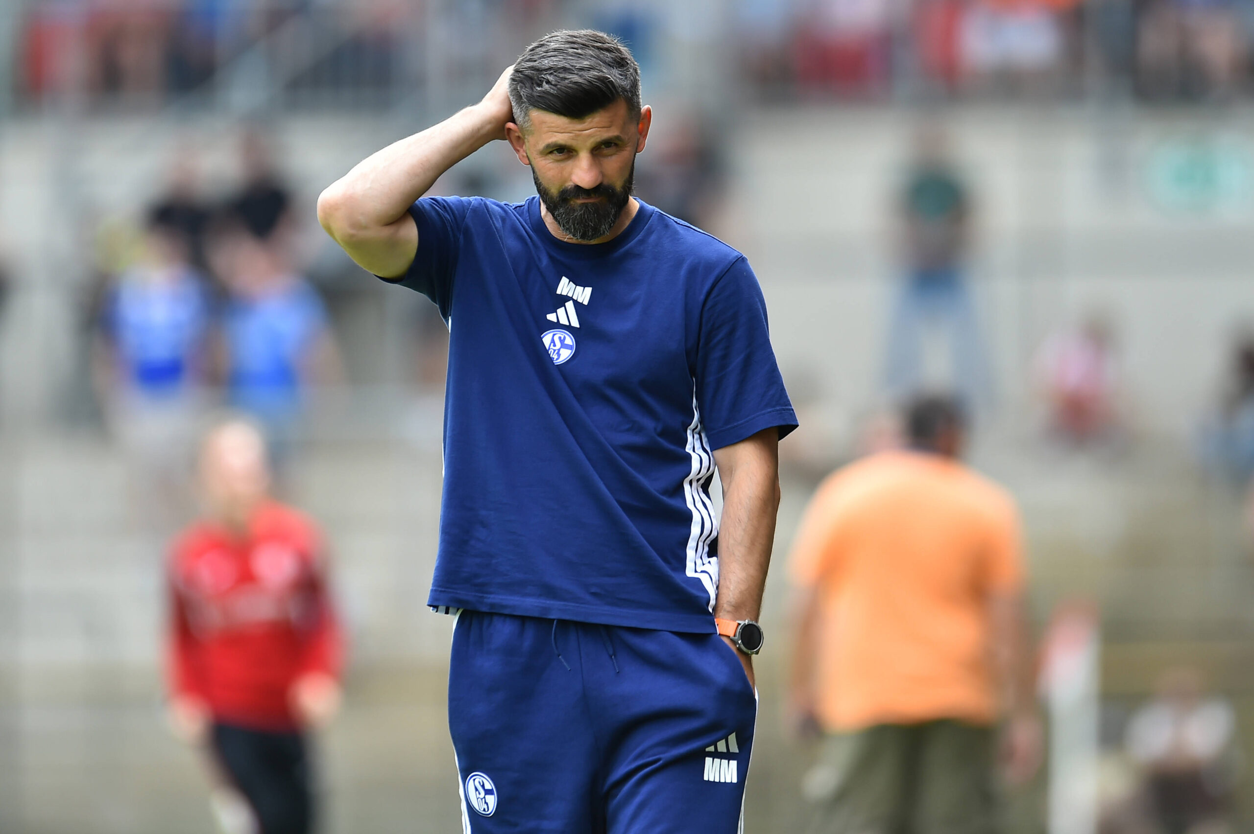 Schalke-in-Sorge-Stammplatz-Kandidat-muss-Training-abbrechen
