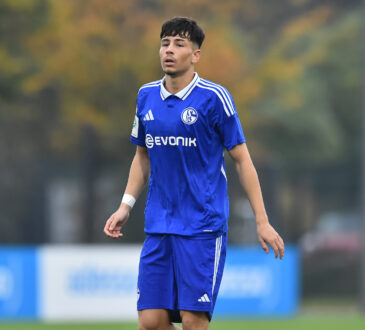 Borussia Dortmund - Schalke 04 ** NUR F?R REDAKTIONELLE ZWECKE ** EDITORIAL USE ONLY **Fu?ball U19-Nachwuchsliga 9. SPIELTAG: Borussia Dortmund - Schalke 04 am 19.10.2024 im Fu?ballpark BVB Hohenbuschei in Dortmund Berkay Karaca ( Schalke 04 U19 ) Deutschland Nordrhein Westfalen Dortmund Copyright: ThorstenxTillmann *** Borussia Dortmund Schalke 04 FOR EDITORIAL PURPOSES ONLY EDITORIAL USE ONLY p Football U19 Junior League 9 GAME DAY Borussia Dortmund Schalke 04 on 19 10 2024 at BVB Hohenbuschei Football Park in Dortmund Berkay Karaca Schalke 04 U19 Germany North Rhine-Westphalia Dortmund Copyright ThorstenxTillmann Copyright: ThorstenxTillmann doc7xojlcw9uywbj3ciftp ,EDITORIAL USE ONLY