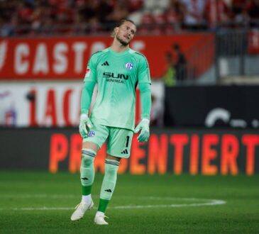 Loris Karius FC Schalke 04, 1. FC Kaiserslautern vs FC Schalke 05, Fussball, 2. Bundesliga, 2. Spieltag, Saison 2025/2026, 09.08.2025 1. FC Kaiserslautern vs FC Schalke 05, Fussball, 2. Bundesliga, 2. Spieltag, Saison 2025/2026, 09.08.2025 *** Loris Karius FC Schalke 04 , 1 FC Kaiserslautern vs FC Schalke 05, Football, 2 Bundesliga, Matchday 2, Season 2025 2026, 09 08 2025 1 FC Kaiserslautern vs FC Schalke 05, Football, 2 Bundesliga, Matchday 2, Season 2025 2026, 09 08 2025 Copyright: xEibner-Pressefoto/AlexanderxNeisx EP_ANS