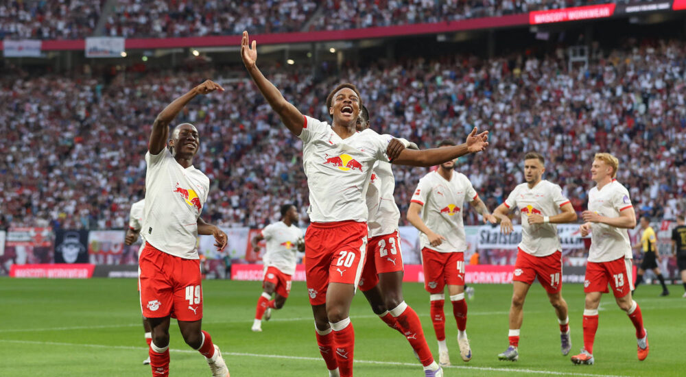 20.09.2025, xtgx, Fussball 1. Bundesliga, RB Leipzig - 1. FC Kˆln emspor, v.l. Assan Ouedraogo Leipzig, 20 Jubel, Torjubel, jubelt ueber das Tor, celebrate the goal, celebration DFL/DFB REGULATIONS PROHIBIT ANY USE OF PHOTOGRAPHS as IMAGE SEQUENCES and/or QUASI-VIDEO Leipzig *** 20 09 2025, xtgx, Fuﬂball 1 Bundesliga, RB Leipzig 1 FC Kˆln emspor, v l Assan Ouedraogo Leipzig, 20 Jubel, Torjubel, jubelt ueber das Tor, celebrate the goal, celebration DFL DFB REGULATIONS PROHIBIT ANY USE OF PHOTOGRAPHS as IMAGE SEQUENCES and or QUASI VIDEO Leipzig