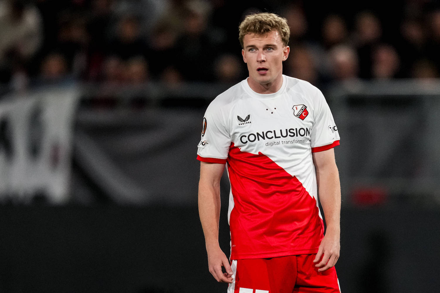 UTRECHT, NETHERLANDS - SEPTEMBER 25: Derry Murkin of FC Utrecht looks on during the UEFA Europa League 2025/26 League Phase MD1 match between FC Utrecht and Olympique Lyonnais at Stadion Galgenwaard on September 25, 2025 in Utrecht, Netherlands. Photo by Rene Nijhuis SPO PUBLICATIONxINxGERxSUIxAUTxONLY Copyright: xRenexNijhuis/MBxMediax