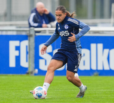 08.10.2025, xydrx, Fuﬂball, ÷ffentliches Training FC Schalke 04: Mauro Zalazar FC Schalke 04 16 Nordrhein-Westfahlen Deutschland *** 08 10 2025, xydrx, Football, Public training FC Schalke 04 Mauro Zalazar FC Schalke 04 16 North Rhine-Westphalia Germany
