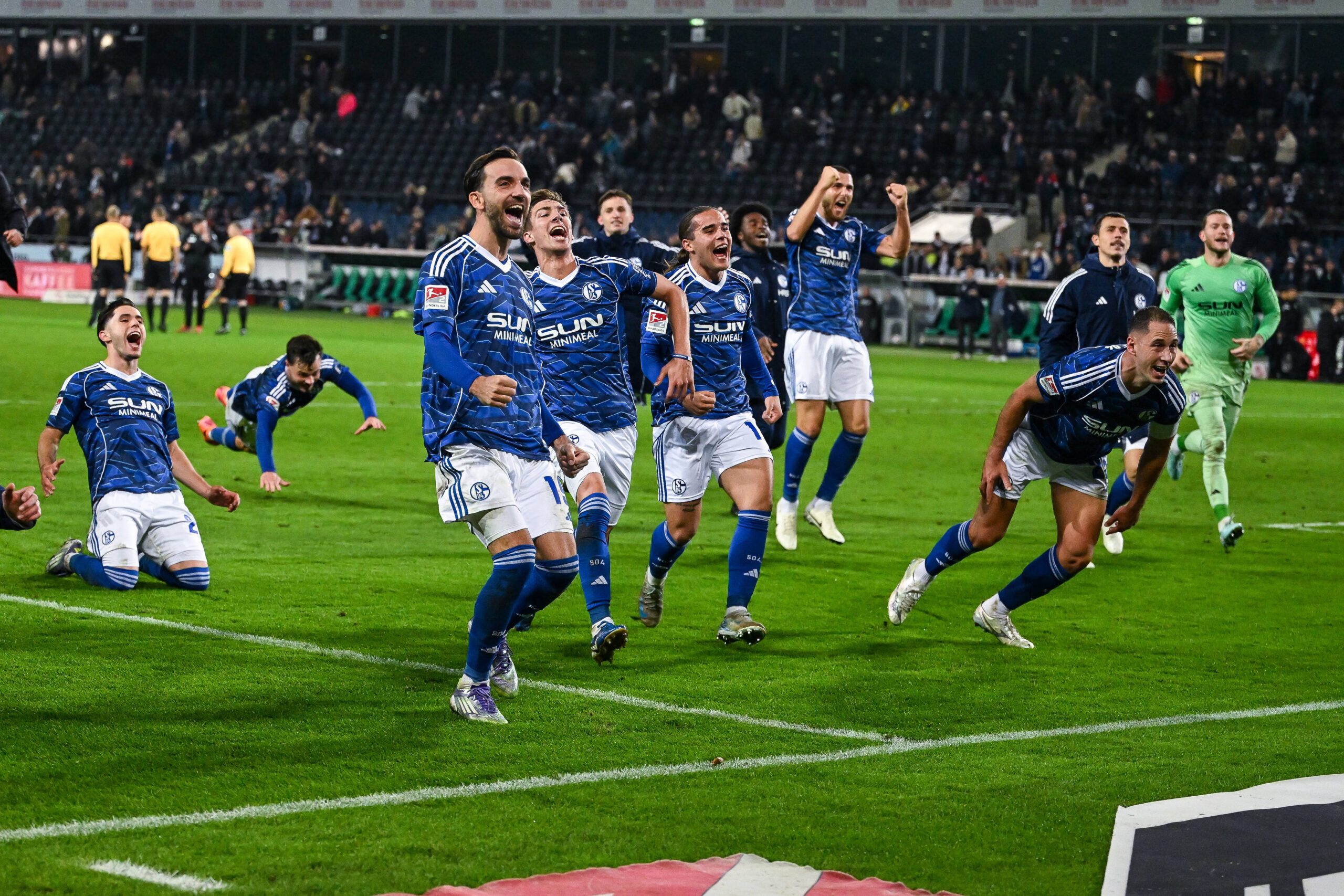 Soufiane El-Faouzi, Kenan Karaman, Felipe Sanchez, Mauro Zalazar, Hasan Kurucay und Nikola Katic