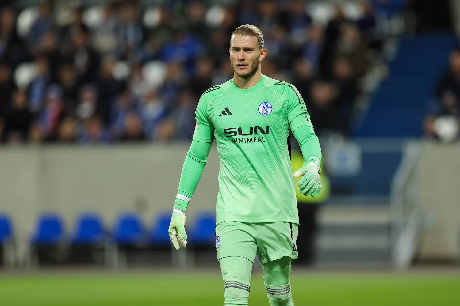 29.10.2025, xdcx, Fussball DFB-Pokal 2. Runde, SV Darmstadt 98 - FC Schalke 04, emonline, emspor, despor, v.l., Loris Karius FC Schalke 04 DFL/DFB REGULATIONS PROHIBIT ANY USE OF PHOTOGRAPHS AS IMAGE SEQUENCES AND/OR QUASI-VIDEO. *** 29 10 2025, xdcx, Fuﬂball DFB Pokal 2 Runde, SV Darmstadt 98 FC Schalke 04, emonline, emspor, despor, v l , Loris Karius FC Schalke 04 DFL DFB REGULATIONS PROHIBIT ANY USE OF PHOTOGRAPHS AS IMAGE SEQUENCES AND OR QUASI VIDEO Copyright: HMBxMedia/Claus