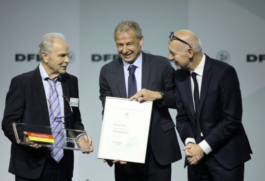 Bernard Dietz, Jürgen Klinsmann, Bernd Neuendorf