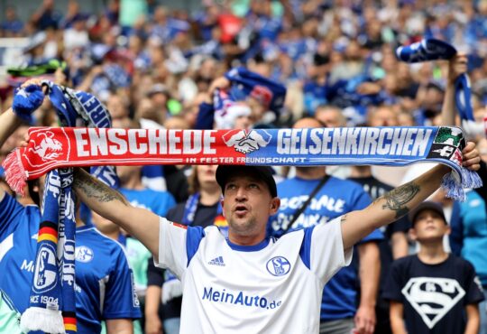 Fans, Fanfreundschaft, Twente Enschede, Schal