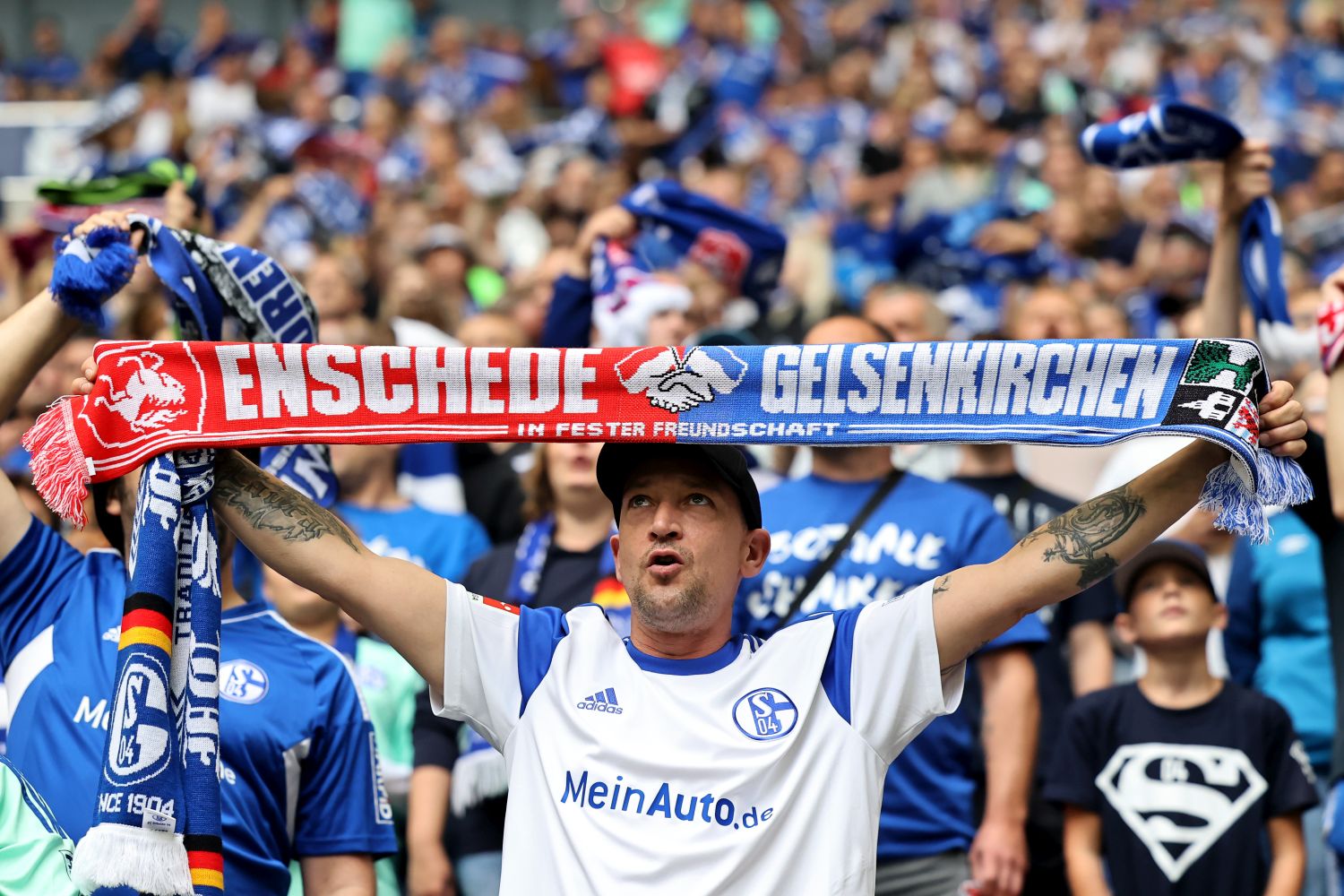 Fans, Fanfreundschaft, Twente Enschede, Schal