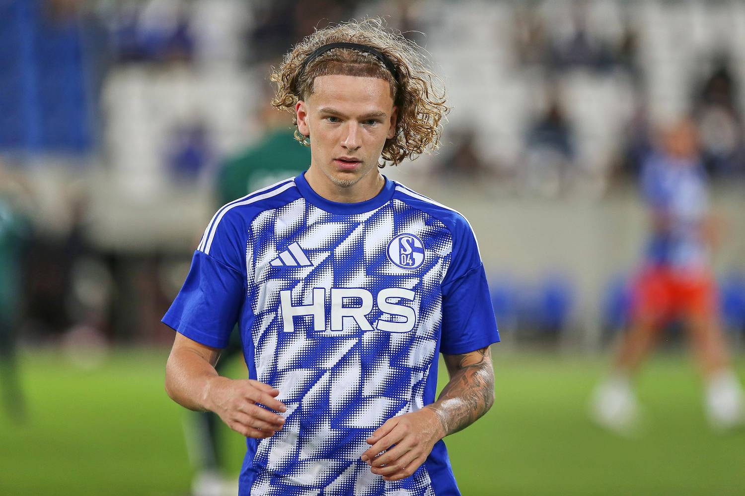 Darmstadt, Hessen, Deutschland, 29.10.2025: Merck-Stadion am Bˆllenfalltor: DFB-Pokal 2025/2026: Darmstadt 98 - Schalke 04: Mika Wallentowitz 35, FC Schalke 04 *** Darmstadt, Hesse, Germany, 29 10 2025 Merck Stadion am Bˆllenfalltor DFB Pokal 2025 2026 Darmstadt 98 Schalke 04 Mika Wallentowitz 35, FC Schalke 04 Copyright: xdtsxNachrichtenagenturx dts_91412