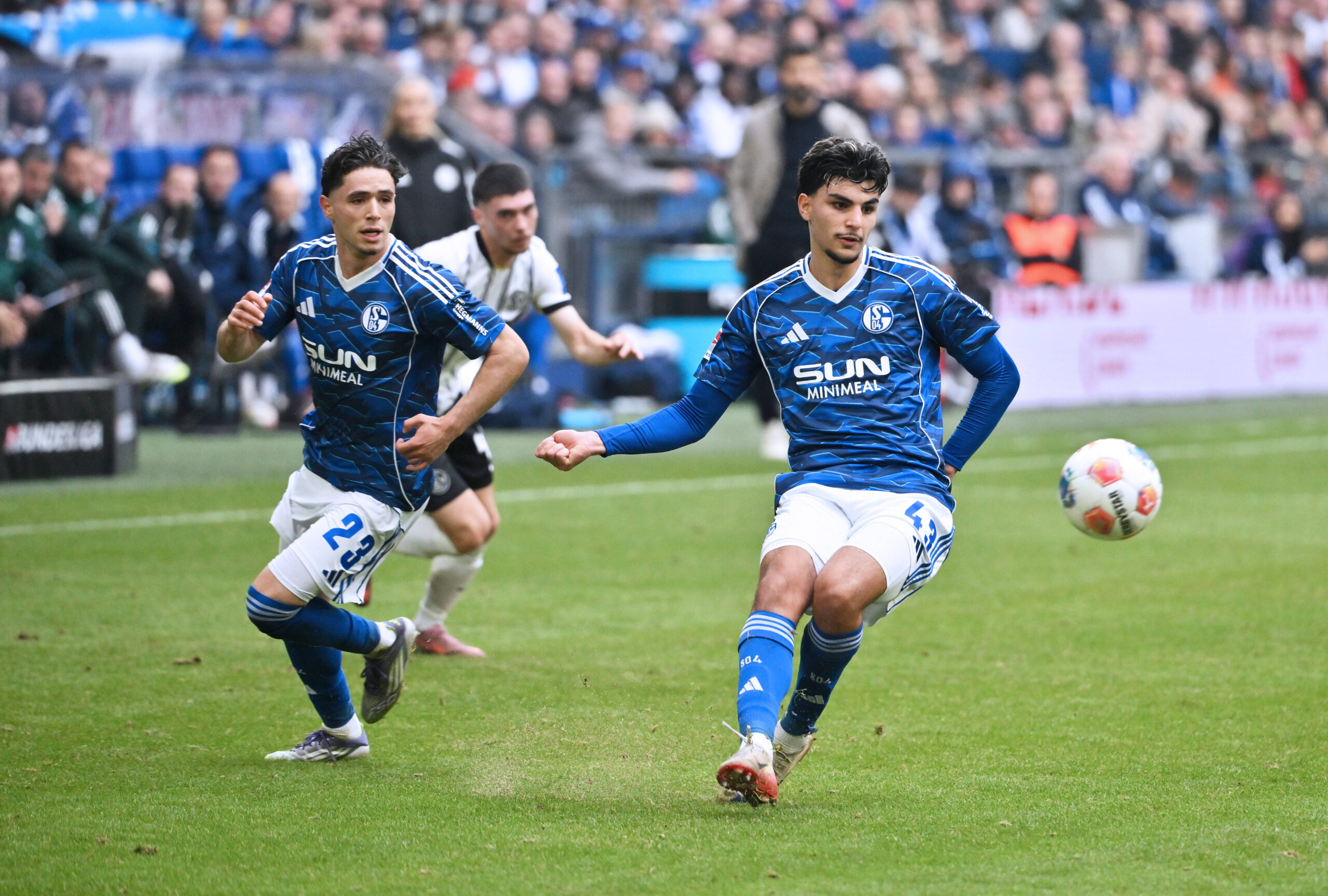 Soufiane El-Faouzi und Mertcan Ayhan