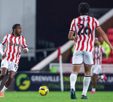 Stoke City v Charlton Athletic - Sky Bet Championship Eric-Junior Bocat of Stoke City is in attacking action during the Sky Bet Championship match between Stoke City and Charlton Athletic at the Britannia Stadium in Stoke-on-Trent, England, on November 25, 2025. Stoke-on-Trent Staffordshire United Kingdom PUBLICATIONxNOTxINxFRA Copyright: xMIxNewsx originalFilename:fletcher-stokecit251125_np8bx.jpg