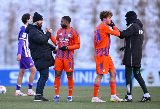 10.01.2026, Fussball, 2. Bundesliga, Saison 2025/2026, Testspiel, FC Schalke 04 - VfL Osnabr¸ck, Trainer Miron Muslic FC Schalke 04, Moussa Sylla FC Schalke 04 xRHR-FOTO/YYx *** 10 01 2026, Football, 2 Bundesliga, Season 2025 2026, Test match, FC Schalke 04 VfL Osnabr¸ck, Coach Miron Muslic FC Schalke 04 , Moussa Sylla FC Schalke 04 xRHR PHOTO YYx Copyright: KROEGER/RHR-FOTOx RHR-FOTO/YY