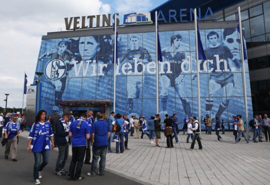 Schalke Veltins-Arena Fans Eingang Motto