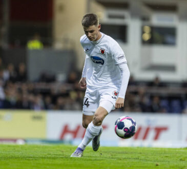 Cologne Cup 2025 09.10.2025 Raphael Ott Viktoria Kˆln, 14 beim Cologne Cup 2025 im Spiel Fortuna Kˆln gegen Viktoria Kˆln am 09.10.2025 im S¸dstadion in Kˆln *** Cologne Cup 2025 09 10 2025 Raphael Ott Viktoria Kˆln, 14 at the Cologne Cup 2025 in the match Fortuna Kˆln vs Viktoria Kˆln on 09 10 2025 at S¸dstadion in Cologne Copyright: xBEAUTIFULxSPORTS/Meuselx