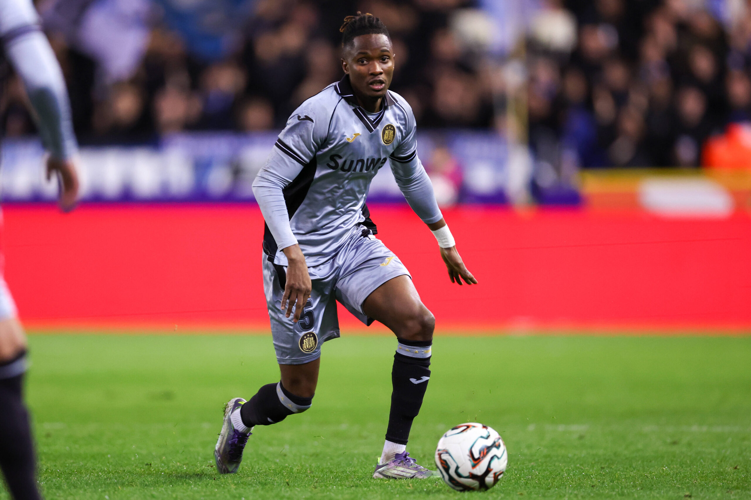 Nach-Becker-Ausfall-Holt-Schalke-nun-ein-Ex-Barca-Juwel-