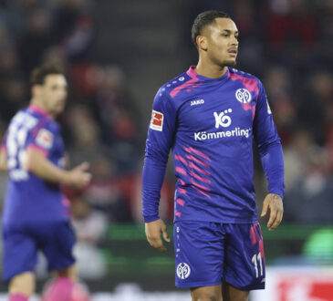 Armindo Sieb 1.FSV Mainz 05 schaut waehrend des spiels der Bundesliga zwischen 1. FC Kˆln und 1. FSV Mainz 05, RheinEnergieSTADION am 17. January 2026 in Kˆln, Deutschland. Foto von Oliver Kaelke/DeFodi Images Armindo Sieb 1.FSV Mainz 05 looks on during the Bundesliga match between 1. FC Kˆln and 1. FSV Mainz 05 at RheinEnergieSTADION on January 17, 2026 in Kˆln, Germany. Photo by Oliver Kaelke/DeFodi Images DFL regulations prohibit any use of photographs as image sequences and/or quasi-video. Photo by Oliver Kaelke/DeFodi Images - *** Armindo Sieb 1 FSV Mainz 05 looks on during the Bundesliga match between 1 FC Kˆln and 1 FSV Mainz 05, RheinEnergieSTADION on January 17, 2026 in Kˆln, Germany Photo by Oliver Kaelke DeFodi Images Armindo Sieb 1 FSV Mainz 05 looks on during the Bundesliga match between 1 FC Kˆln and 1 FSV Mainz 05 at RheinEnergieSTADION on January 17, 2026 in Kˆln, Germany Photo by Oliver Kaelke DeFodi Images DFL regulations prohibit any use of photographs as image sequences and or quasi video Photo by Oliver Kaelke DeFodi Images