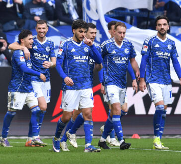 Fußball 2. Bundesliga 21. Spieltag FC Schalke 04 - Dynamo Dresden am 07.02.2026 in der Veltins Arena in Gelsenkirchen Torjubel zum 2:0 durch Edin Dzeko