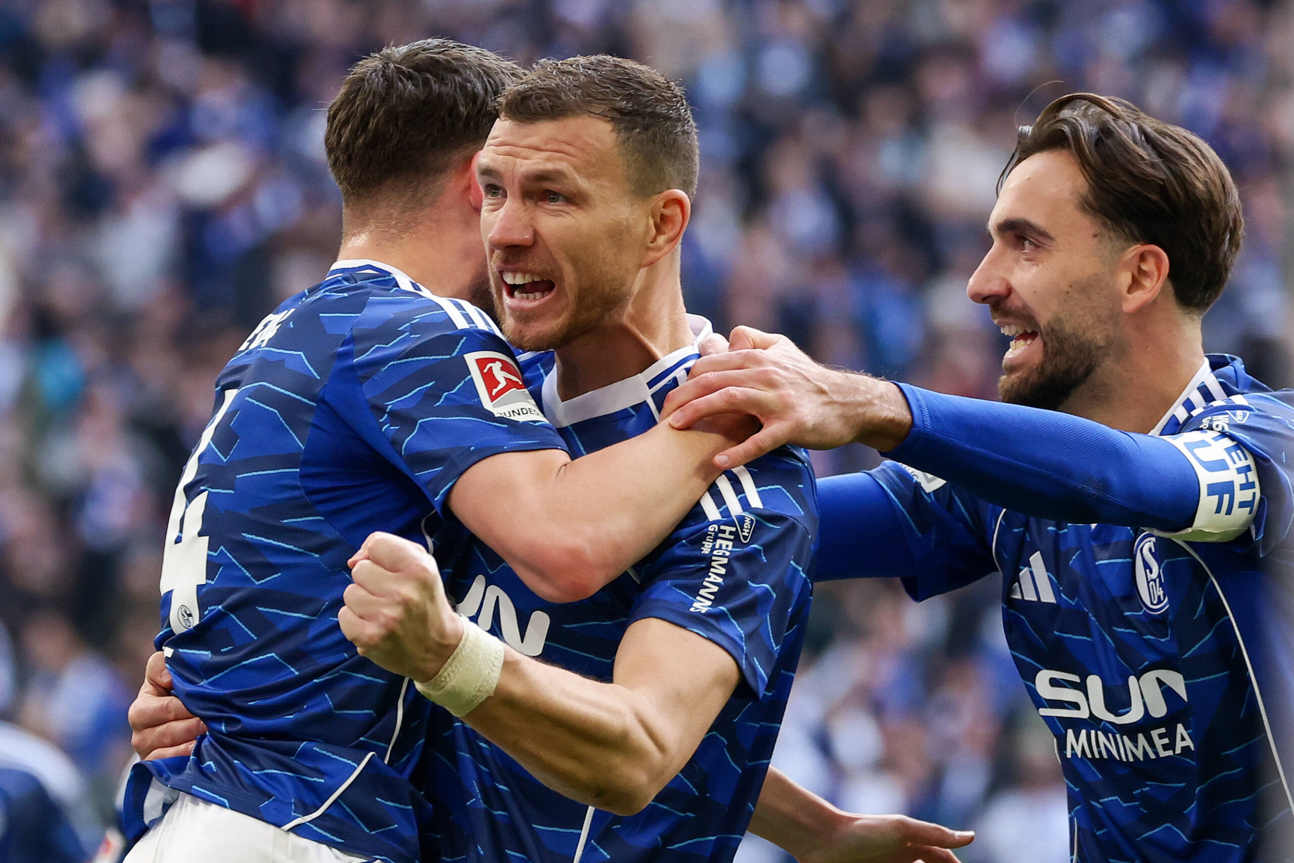 Adil Aouchiche, Edin Dzeko und Kenan Karaman