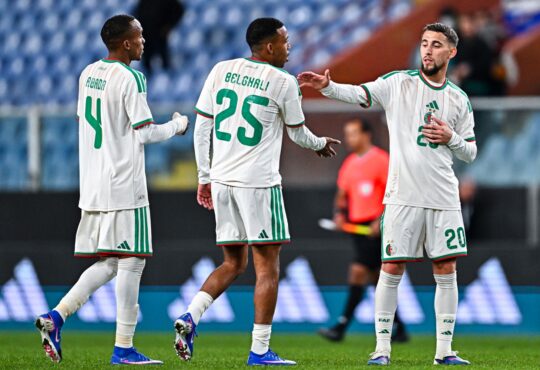 Adil Aouchiche Nationalmannschaft Algerien