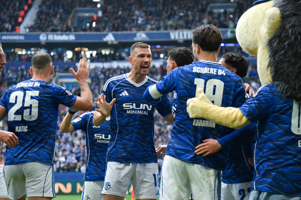 Nikola Katic, Edin Dzeko und Kenan Karaman