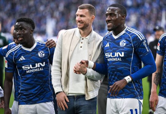 Christian Gomis, Edin Dzeko & Bryan Lasme