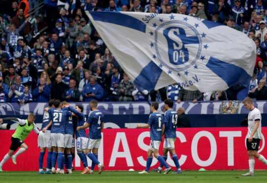 Timo Becker, Team und Fans