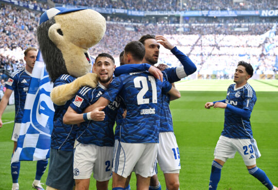 Adil Aouchiche, Dejan Ljubicic, Kenan Karaman und Soufiane El-Faouzi