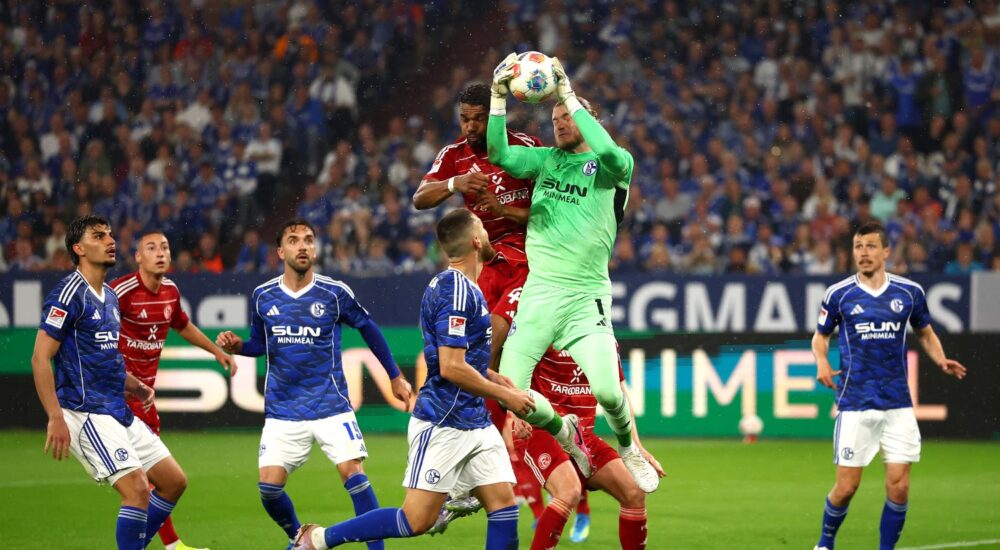 Loris Karius und Team