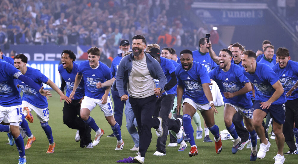FC Schalke 04 jubelt nach dem Aufstieg in die 1.Bundesliga