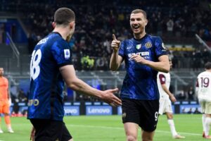Edin Dzeko und Robin Gosens