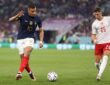 Kylian Mbappe und Jesper Lindström