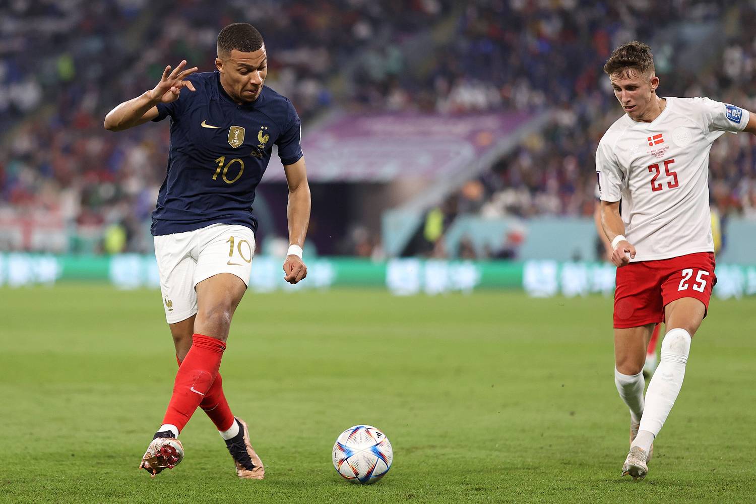 Kylian Mbappe und Jesper Lindström