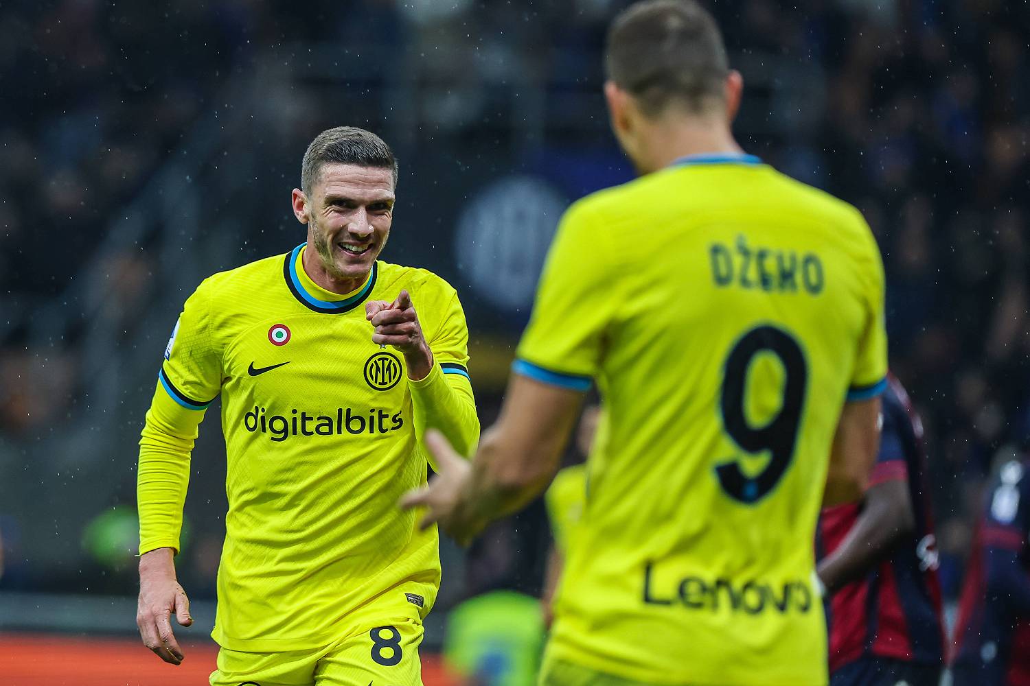 Robin Gosens und Edin Dzeko