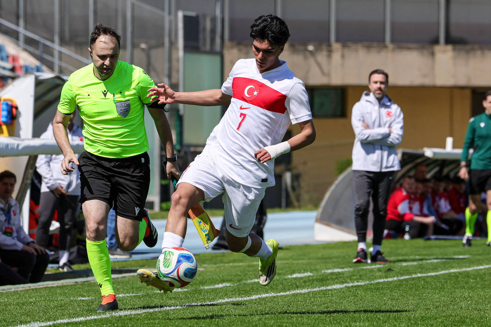CALCIO - UEFA Campionato Europeo - UEFA European Under-19 Championship elite round - Turkiye vs Slovakia Berkay Aslan 7 Turkiye during the UEFA Under-19 Championship 2026, Elite Round, match between Turkiye and Slovakia at San Vito-Marulla stadium, Italy. Cosenza Italy PUBLICATIONxNOTxINxFRAxUK Copyright: xIPAxSport/ABACAx