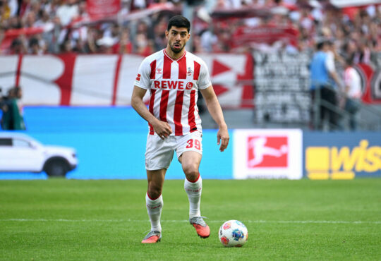 Fussball, Bundesliga, Deutschland, Herren, Saison 2025/2026, 33. Spieltag, Rhein Energie Stadion Kˆln, 1. FC Kˆln - FC Heidenheim 1:3 Cenk ÷zkacar KOE. Aktion, Einzelbild. *** Football, Bundesliga, Germany, Men, Season 2025 2026, 33 Matchday, Rhein Energie Stadion Kˆln, 1 FC Kˆln FC Heidenheim 1 3 Cenk ÷zkacar KOE Action, Single Image
