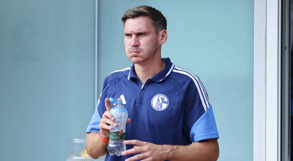 Maximilian Wˆber FC Schalke 04 schaut, Friendly match, FC Schalke 04 v Fagiano Okayama, Silberstadtarena am 25. July 2026 in Schwaz, ÷sterreich. Foto von Marco Steinbrenner/DeFodi Images Maximilian Wˆber FC Schalke 04 looks on, Friendly match, FC Schalke 04 v Fagiano Okayama, Silberstadt Arena, July 25, 2026 in Schwaz, Austria. Photo by Marco Steinbrenner/DeFodi Images - *** Maximilian Wˆber of FC Schalke 04 looks on, Friendly match, FC Schalke 04 vs. Fagiano Okayama, Silberstadt Arena on July 25, 2026, in Schwaz, Austria Photo by Marco Steinbrenner, DeFodi Images Maximilian Wˆber of FC Schalke 04 looks on, Friendly match, FC Schalke 04 vs. Fagiano Okayama, Silberstadt Arena, July 25, 2026, in Schwaz, Austria Photo by Marco Steinbrenner, DeFodi Images